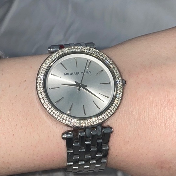 MICHAEL KORS Watch - Picture 2 of 2